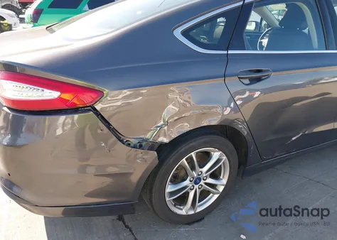 2015 Ford Fusion Energi Se Luxury z USA, uszkodzony, nr VIN 3FA6P0PU2FR305111